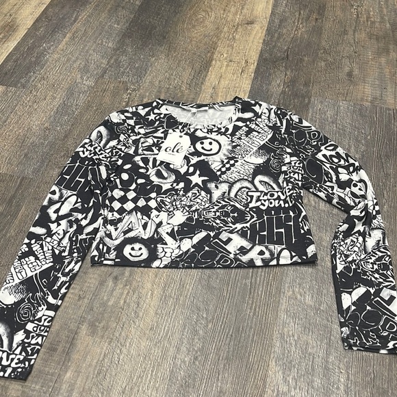 Top - Picture 1 of 9